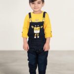 Boys' 2-Piece Giraffe Denim Dungaree Set – Dark Wash Full-Length Overalls and Vibrant Yellow Shirt
